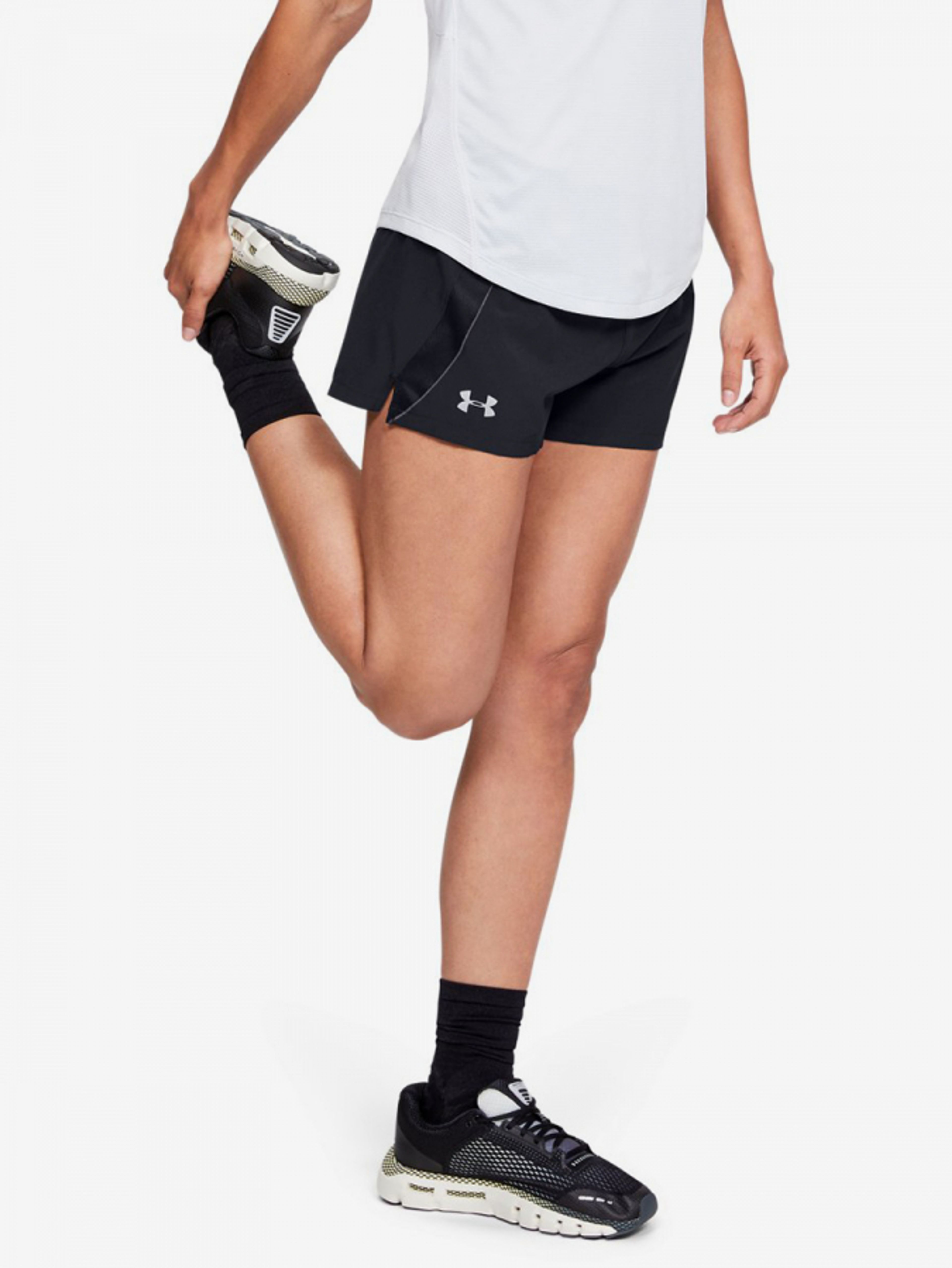 Női rövidnadrágok Under Armour Qualifier Speedpocket Short
