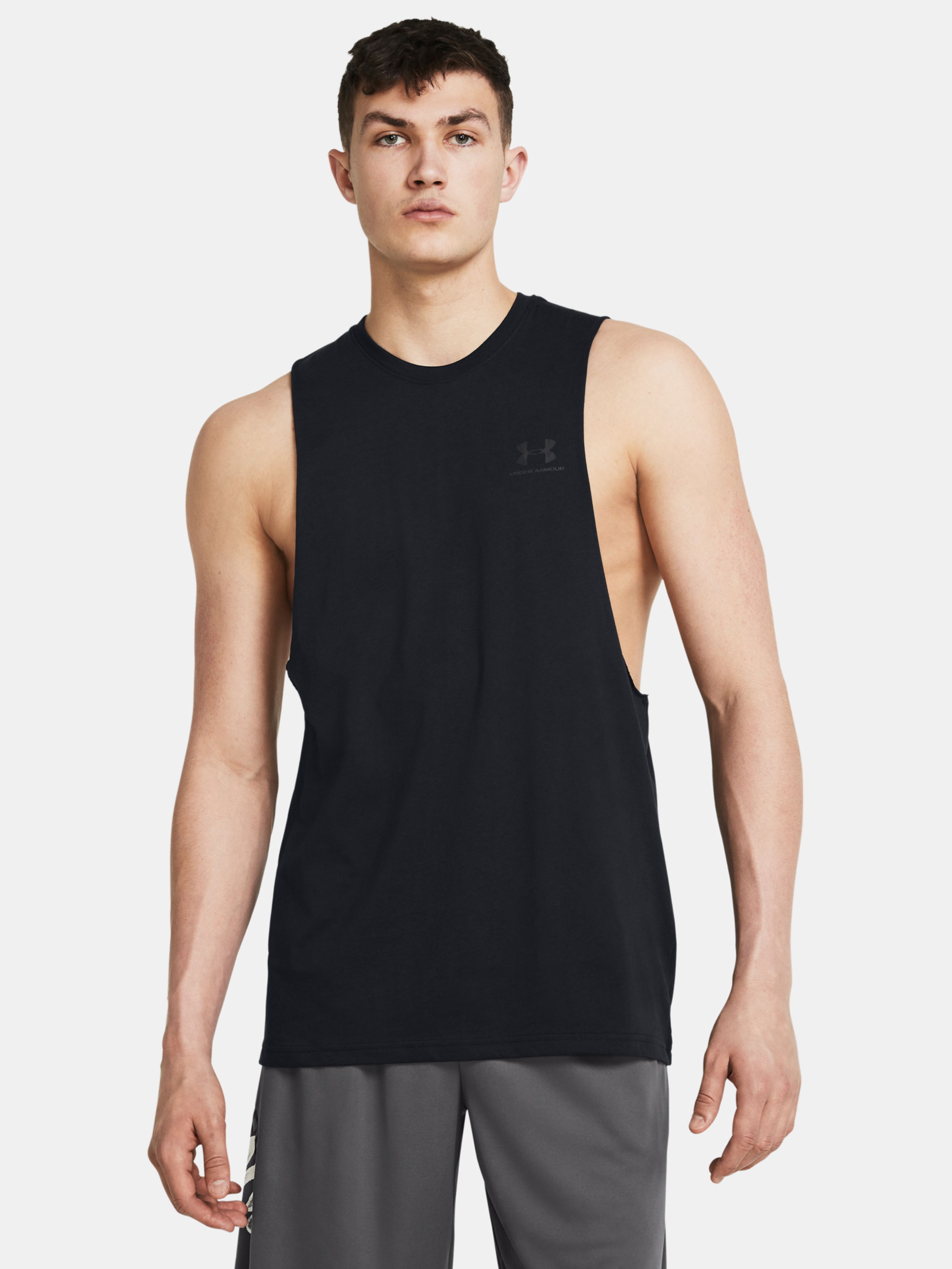 Moška majica brez rokavov Under Armour UA LEFT CHEST CUT OFF TANK-BLK