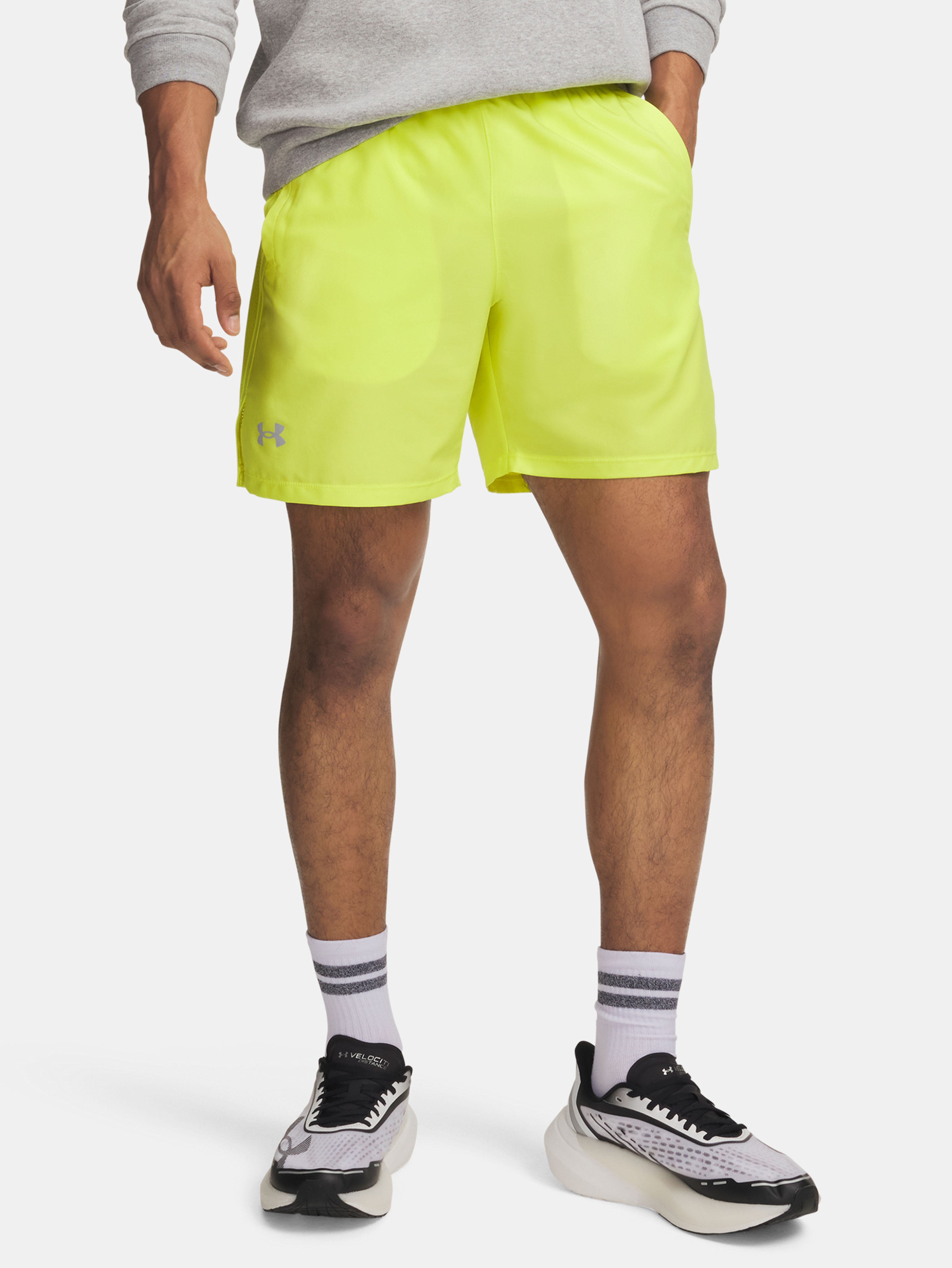 Vyriški šortai Under Armour UA LAUNCH 7'' SHORTS - 001