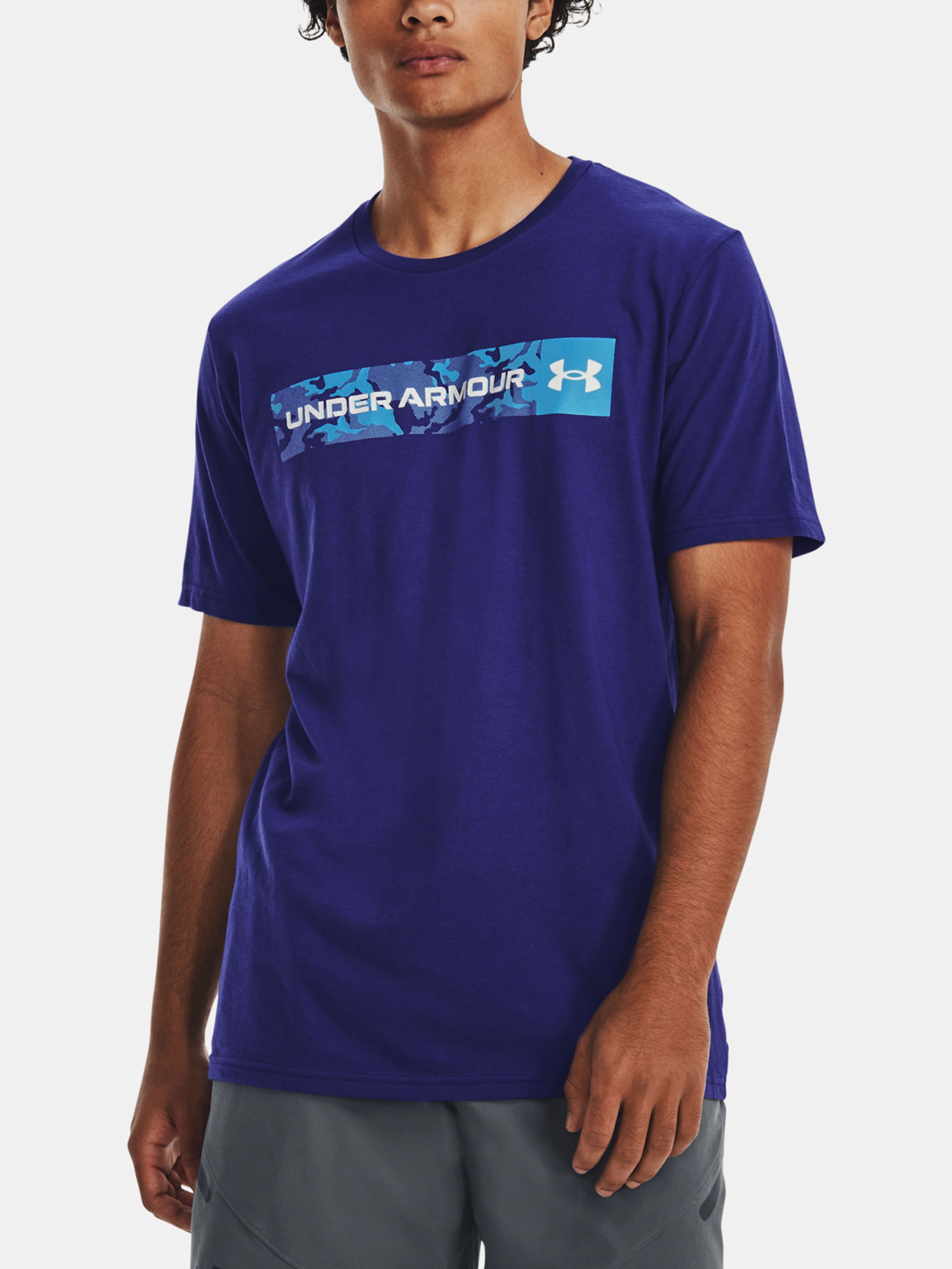Férfi póló Under Armour UA CAMO CHEST STRIPE SS