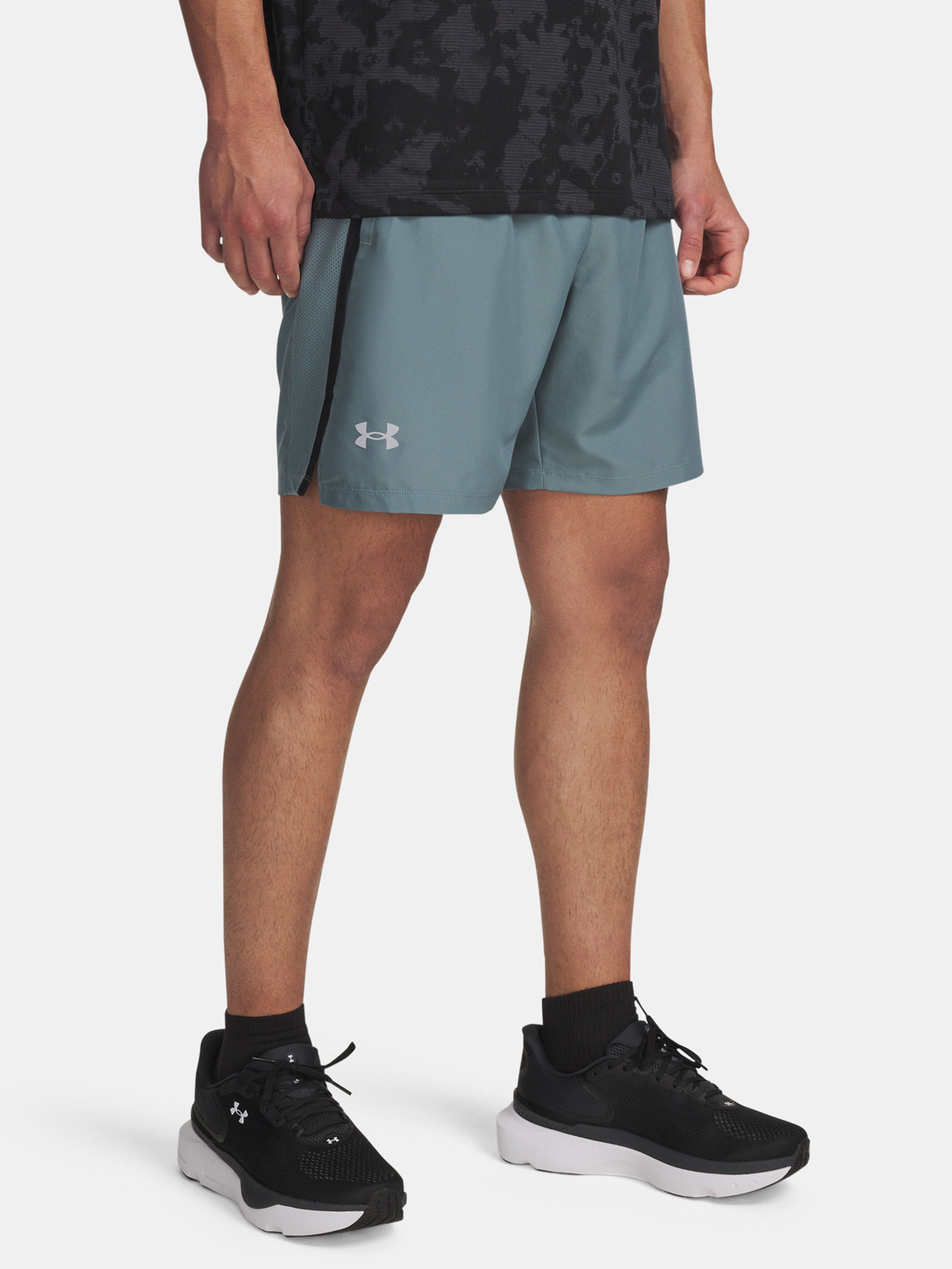 Férfi rövidnadrágok Under Armour UA LAUNCH 7'' SHORTS-BLU