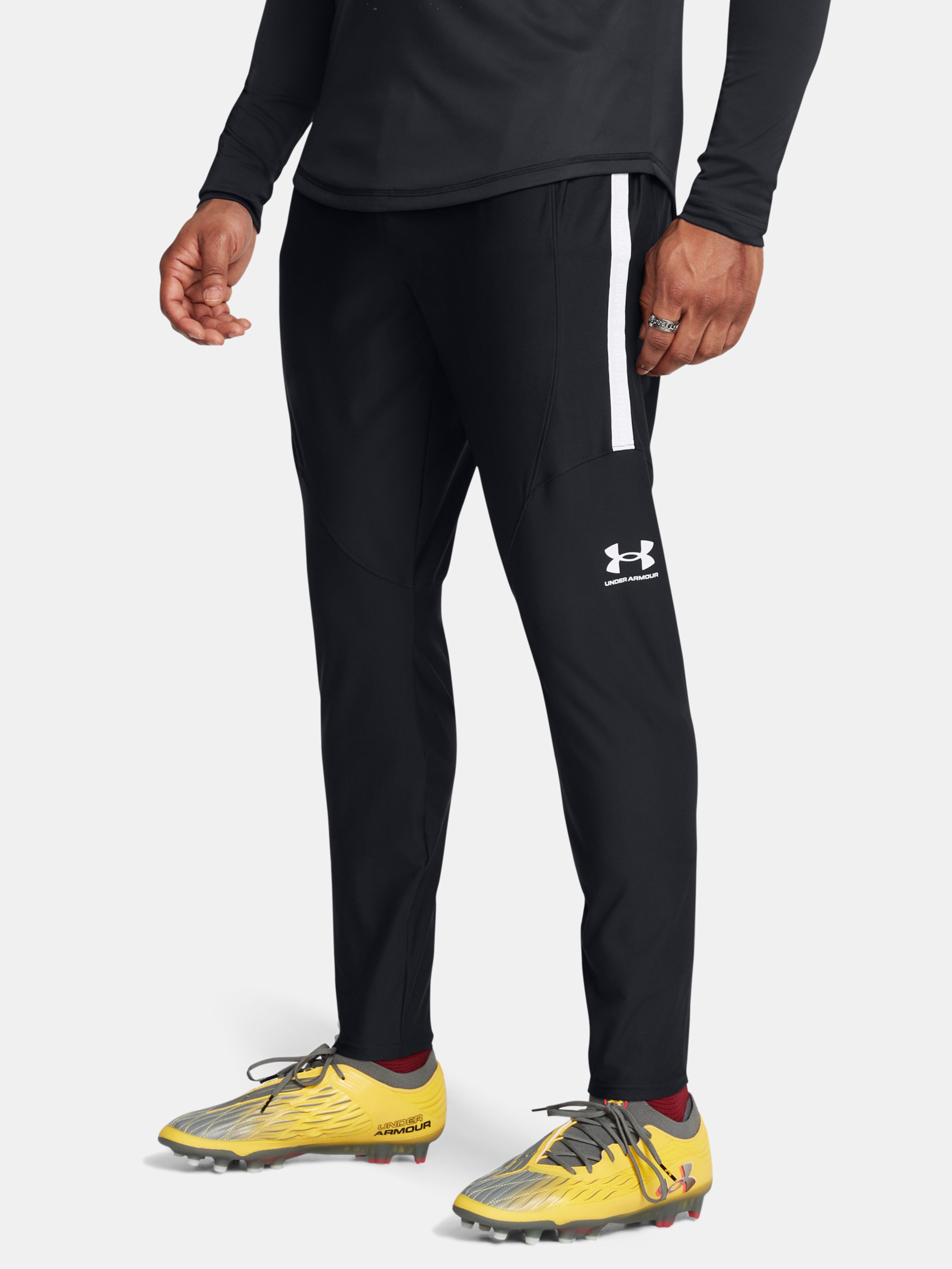 Pánské sportovní kalhoty Under Armour UA M's Ch. Pro Pant-BLK