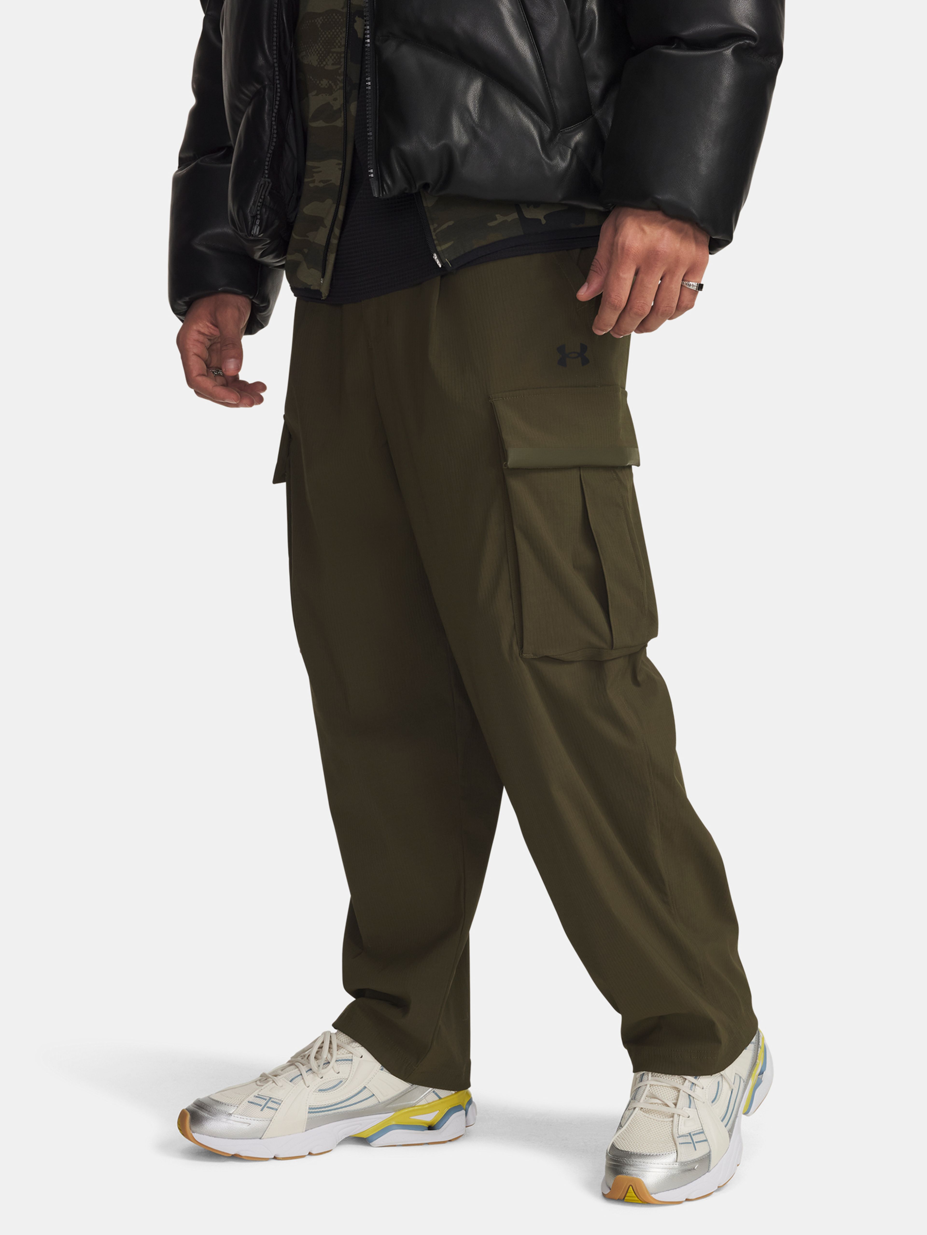 Vyriškos sportinės kelnės Under Armour UA UNSTPBLE TXTR WOVEN CARGO-GRN