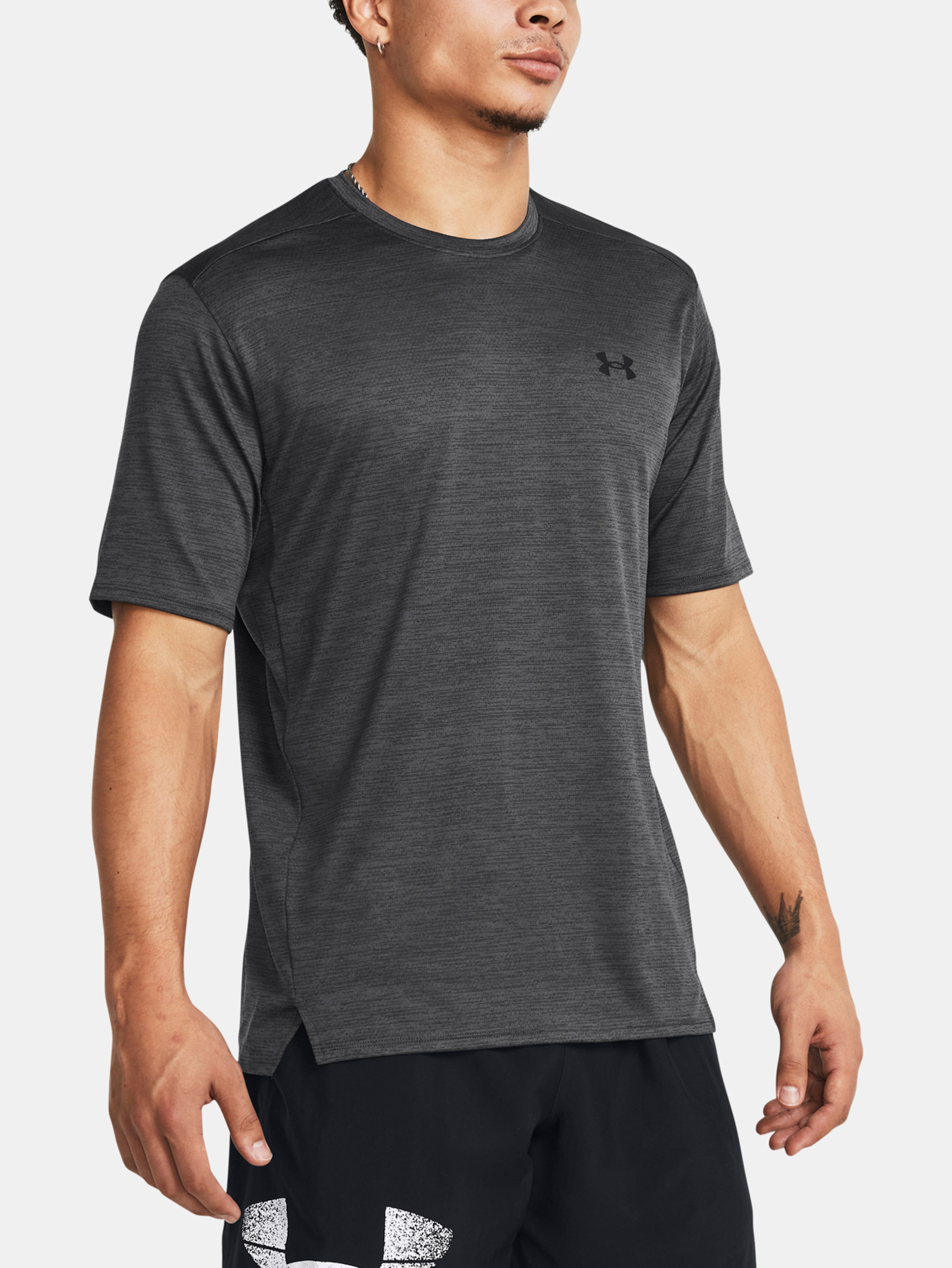 Pánske tričko Under Armour UA Tech Vent SS-GRY