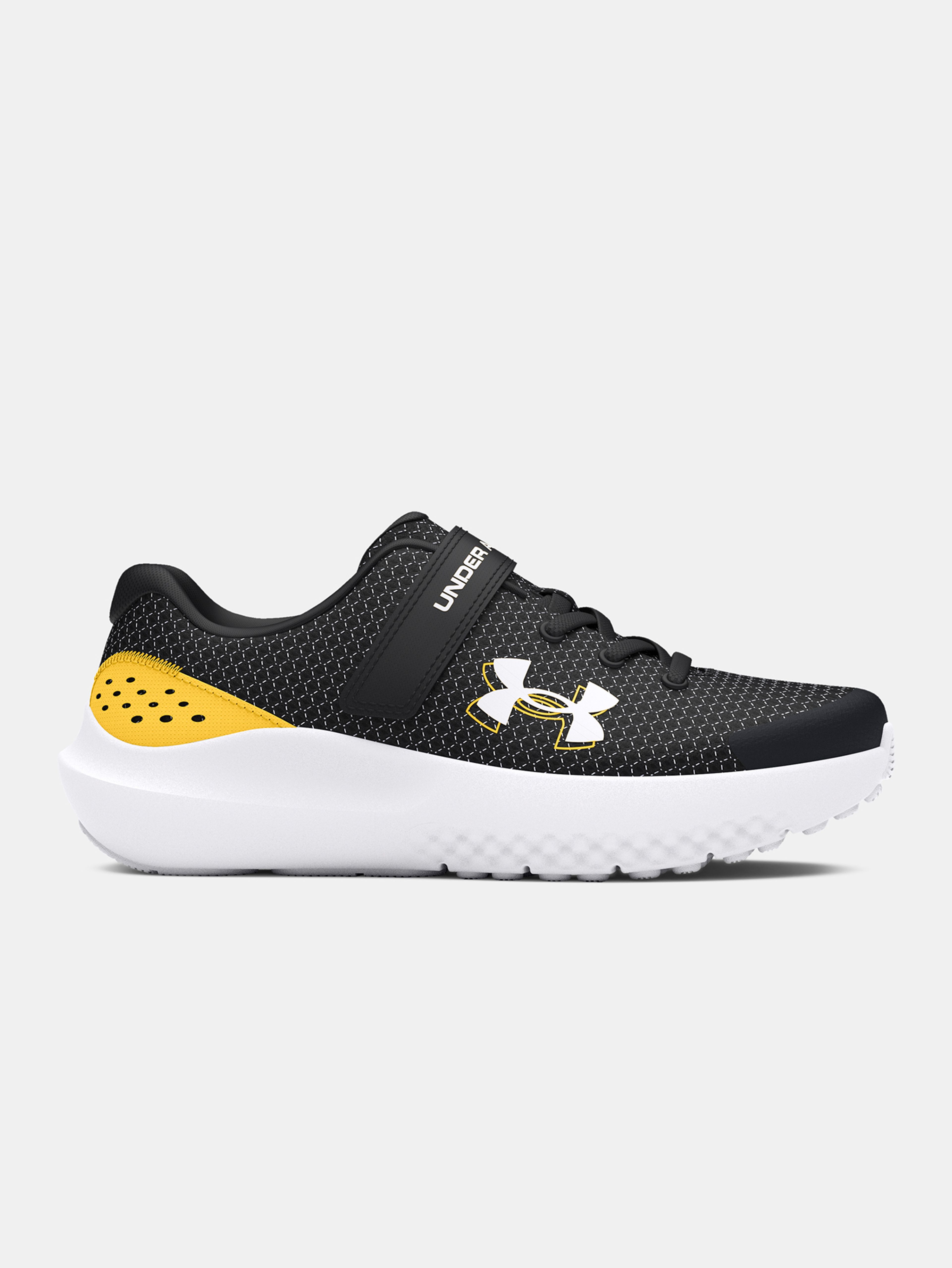 Chlapecké boty Under Armour UA BPS Surge 4 AC