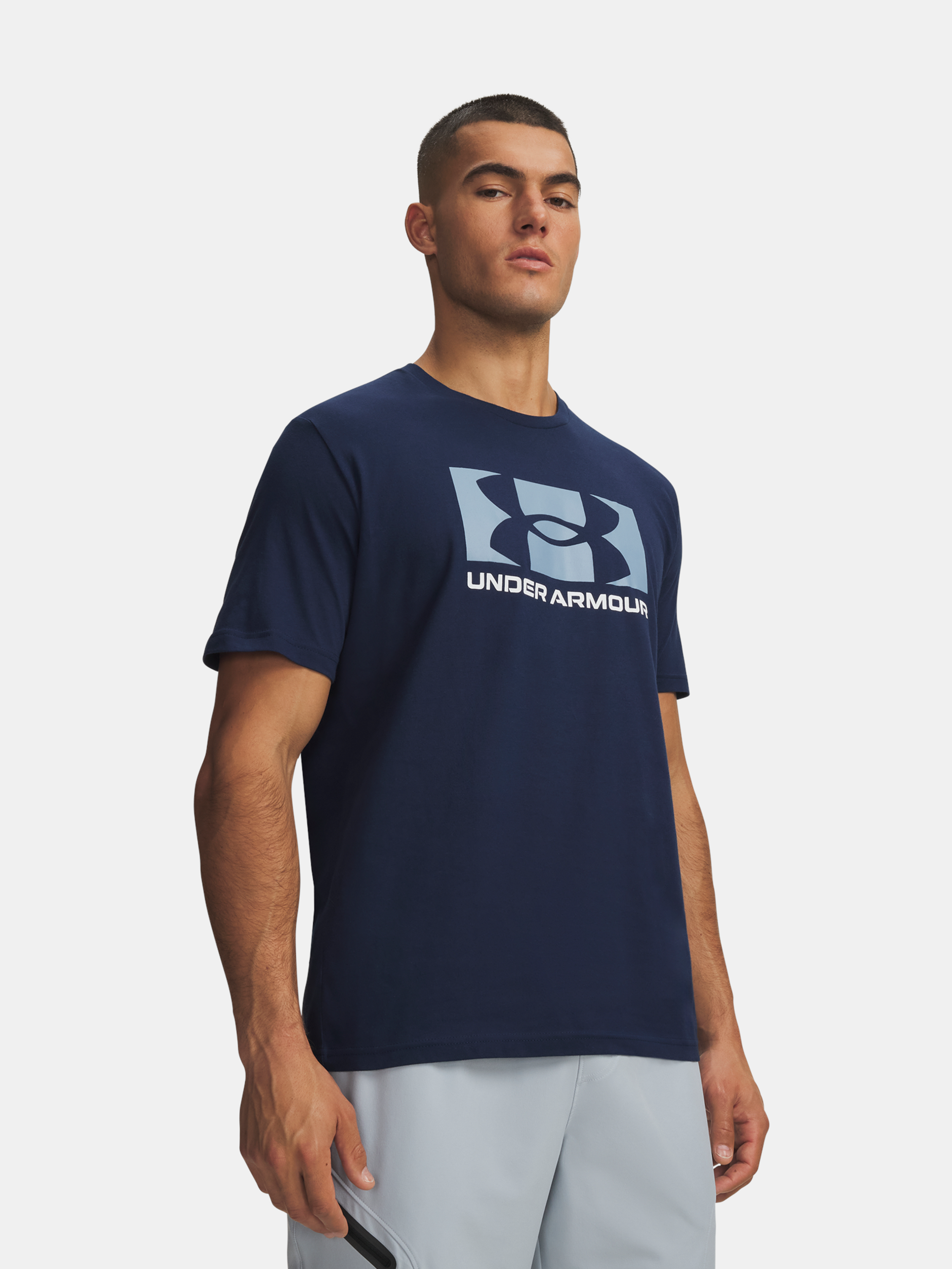 Pánske tričko Under Armour UA M CENTER BOXED LOGO SS - 001