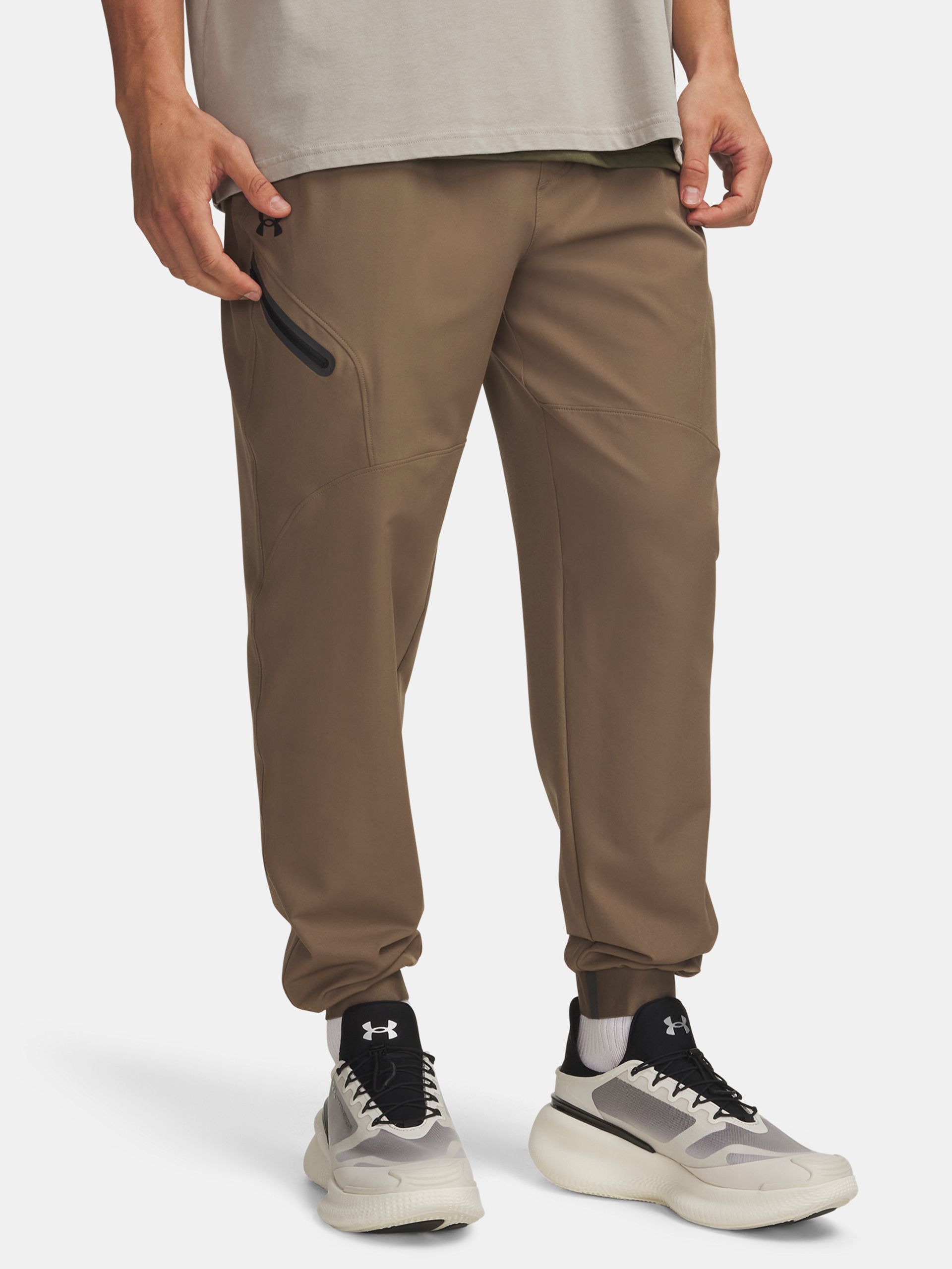 Meeste dressipüksid Under Armour UA Unstoppable Woven Jogger - 001