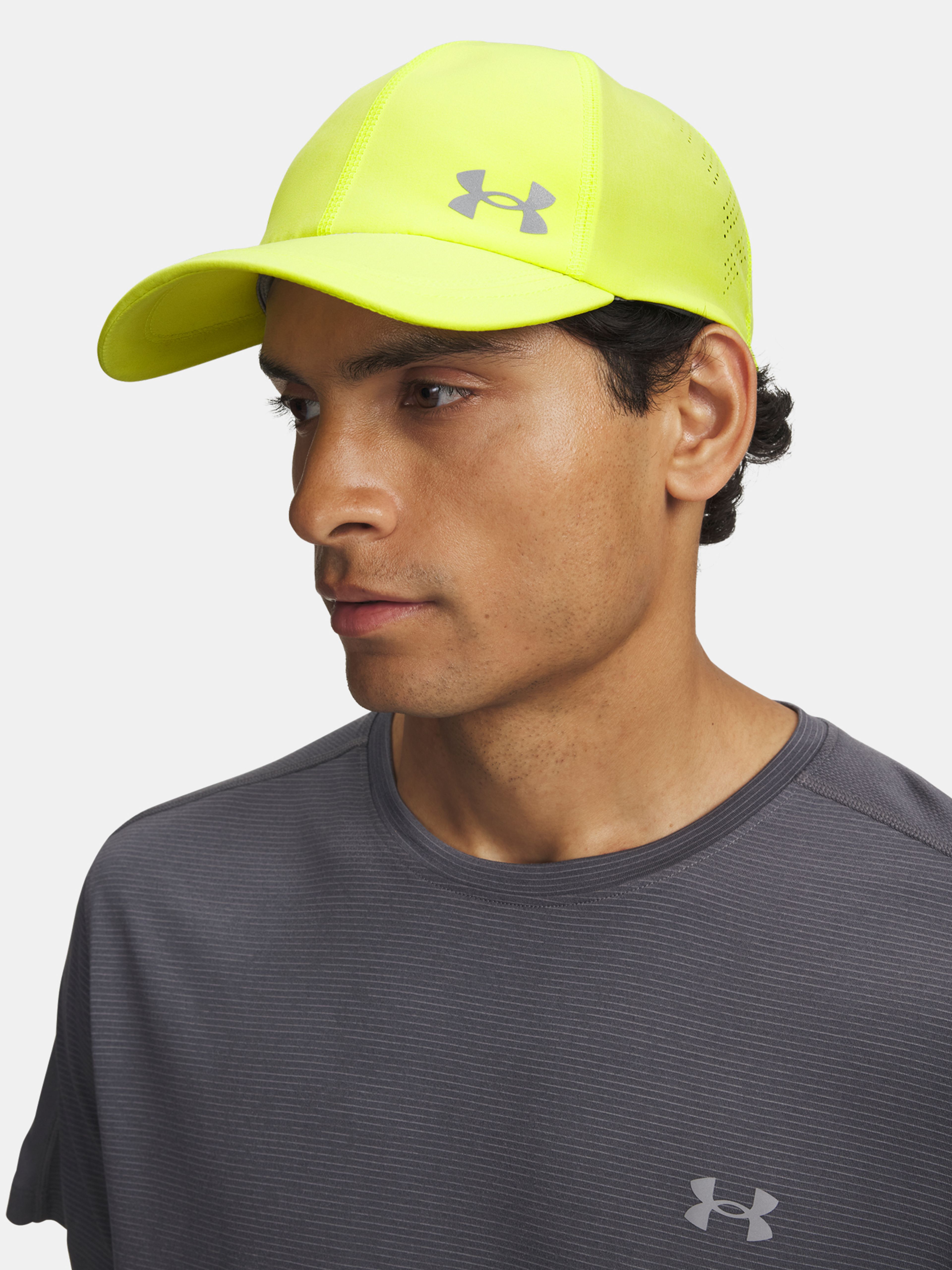 Vyriška kepurė su snapeliu Under Armour M Velociti Low ADJ - 003